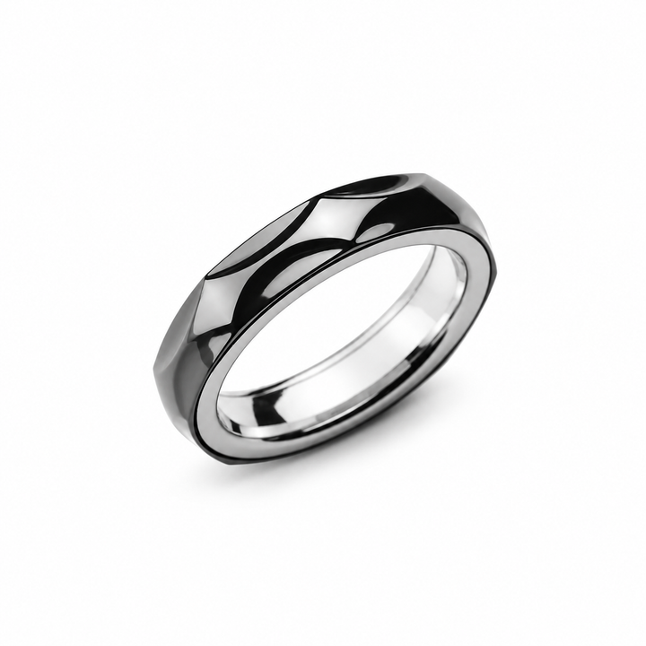 Facet / Graphic Ring